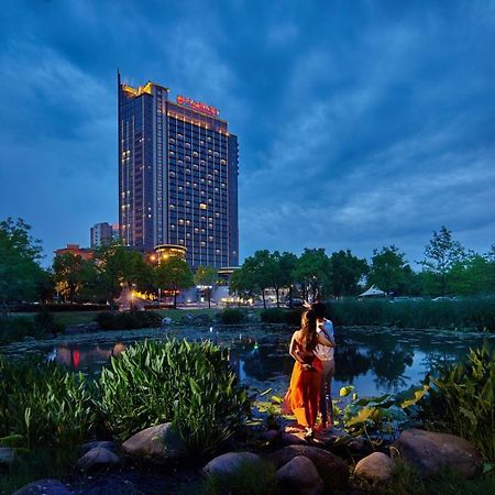 Songjiang New Century Grand Hotel Shanghai Exteriör bild